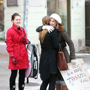 free hugs, tartu, february 2009
      album