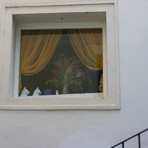 Responsive image
